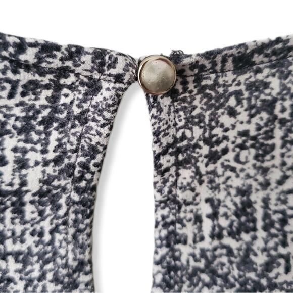 Women Ann Taylor Top Blouse MP Flowy Pleat Career Modern Lightweight Black White - Picture 6 of 14